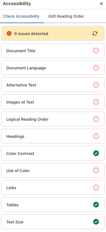 Una captura de pantalla del panel de la lista de verificación de Accesibilidad tal como aparece en el Editor de Venngage.  La lista se titula