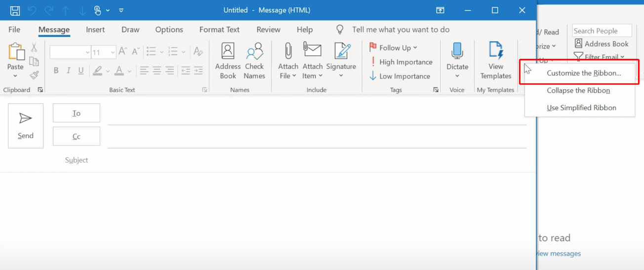 Menu do botão direito do mouse aberto na barra de ferramentas superior do Outlook, com a primeira opção, 'Personalizar a Faixa de Opções...' destacada por uma caixa vermelha.